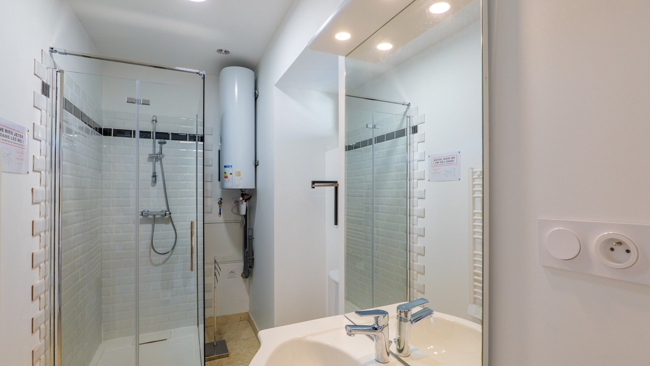 Photo of Bathroom in Laurac-en-Vivarais