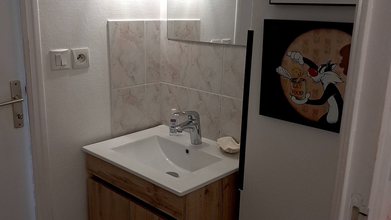 Photo of Bathroom in Megrit