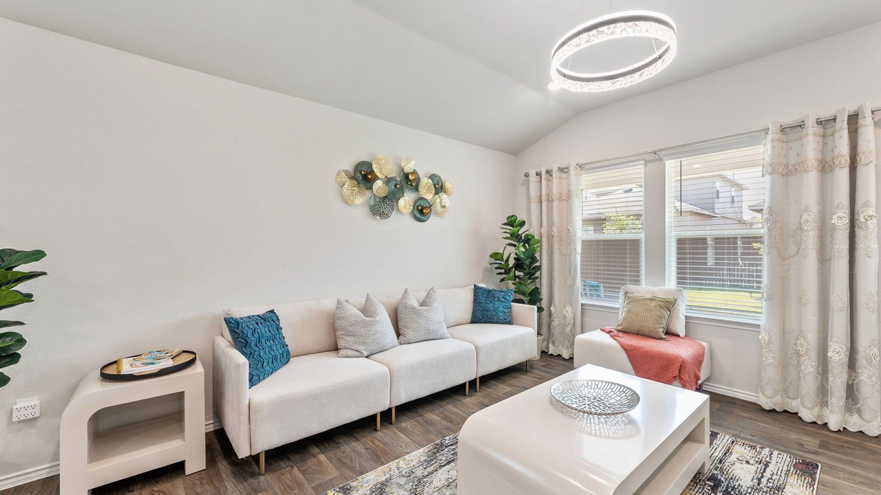 Photo of Livingroom in Converse