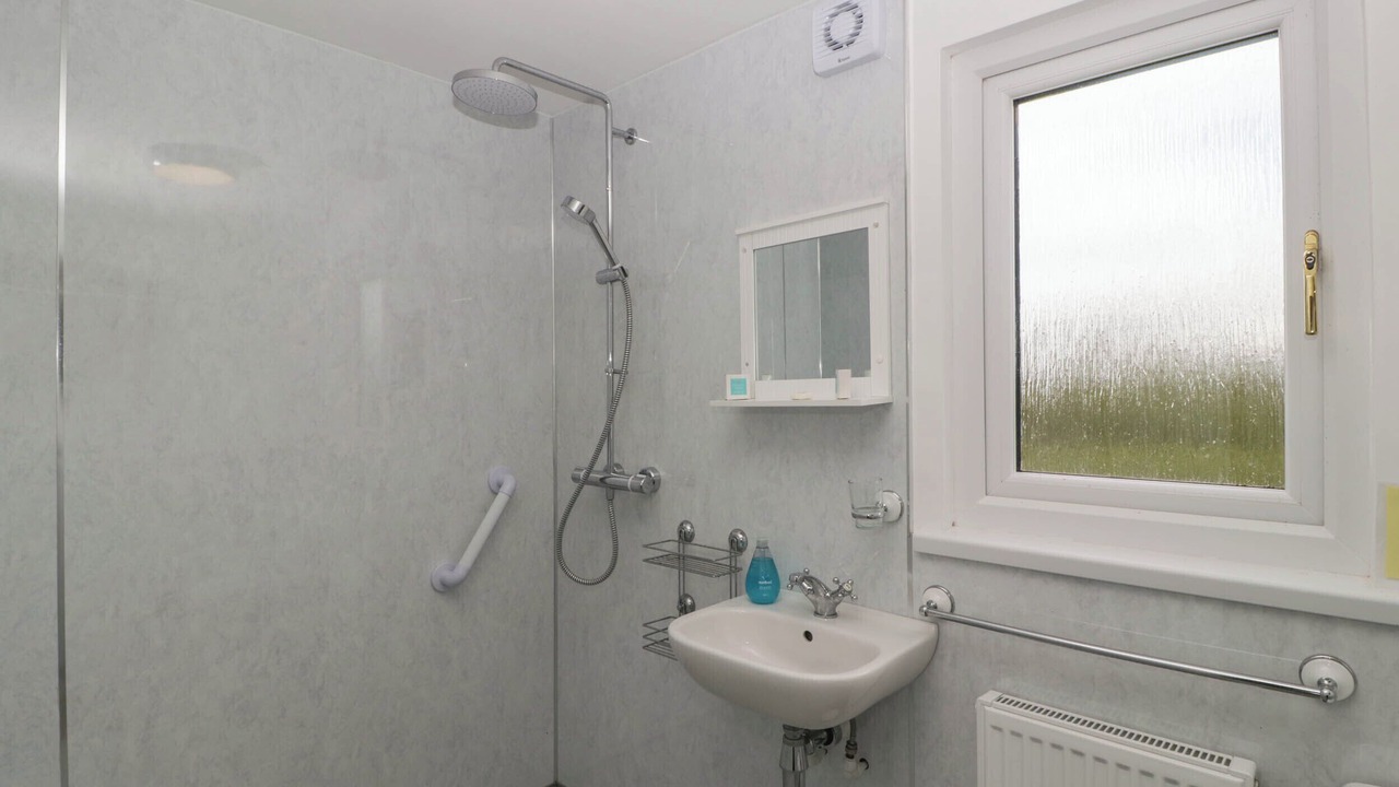 Photo of Bathroom in Llanvair Kilgeddin
