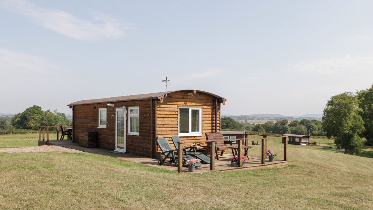 Photo of Patio Balcony in Llanvair Kilgeddin