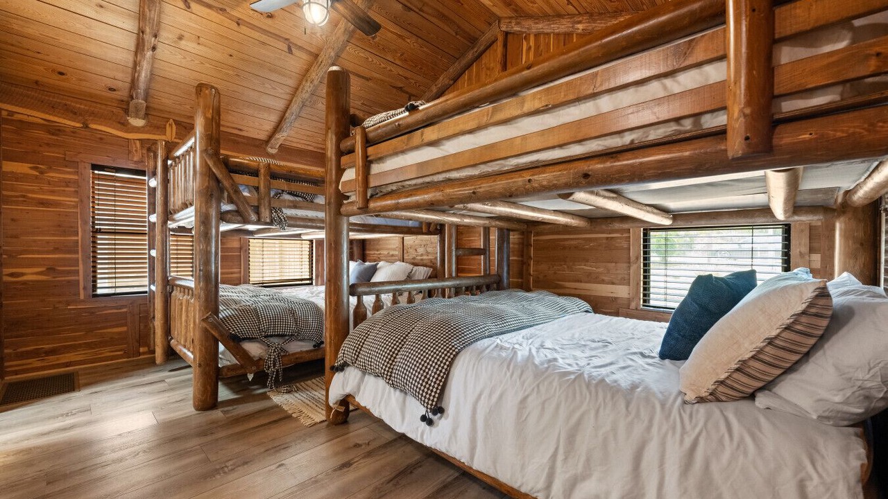 Photo of Bedroom in Spicewood