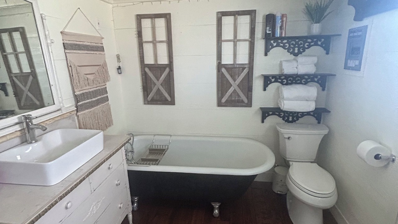 Photo of Bathroom in Naches