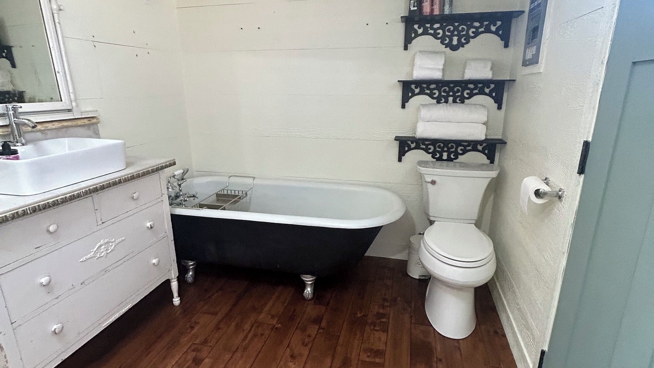 Photo of Bathroom in Naches