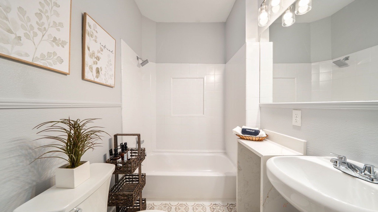 Photo of Bathroom in Government Hill
