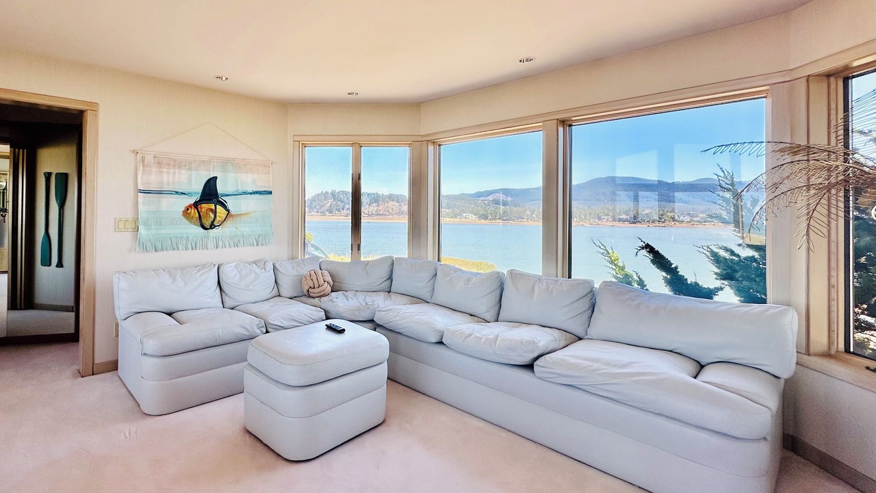 Photo of Livingroom in Gleneden Beach