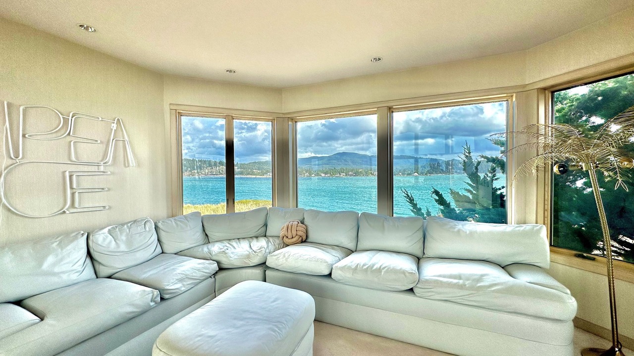 Photo of Livingroom in Gleneden Beach