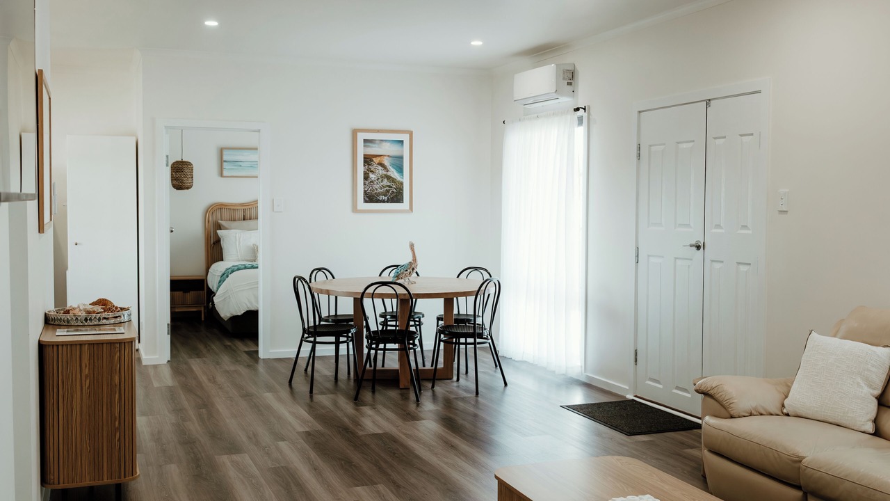 Photo of Others in Kingscote