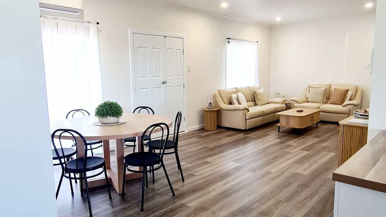 Photo of Others in Kingscote