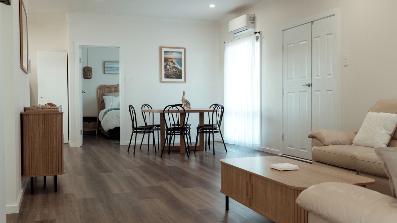 Photo of Others in Kingscote