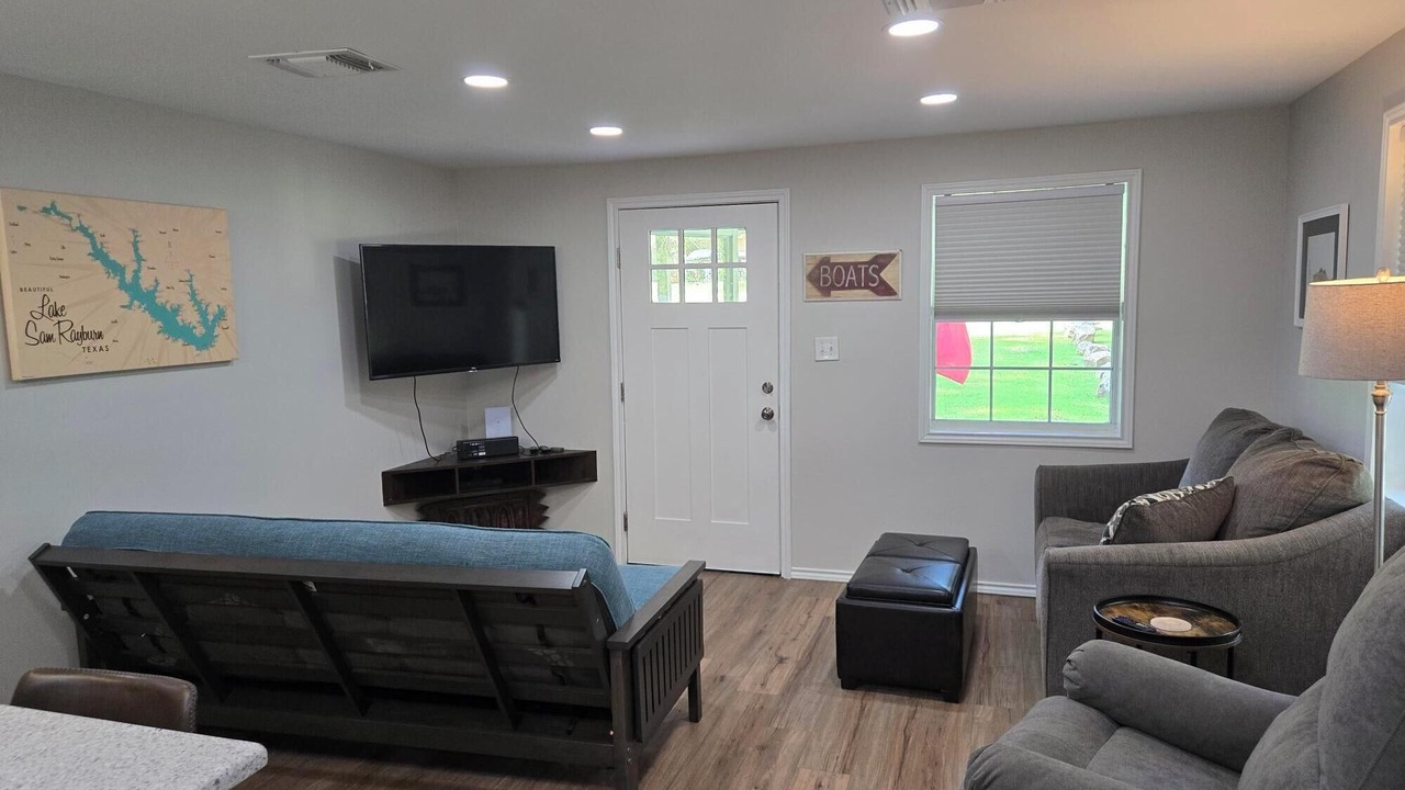 Photo of Livingroom in Broaddus