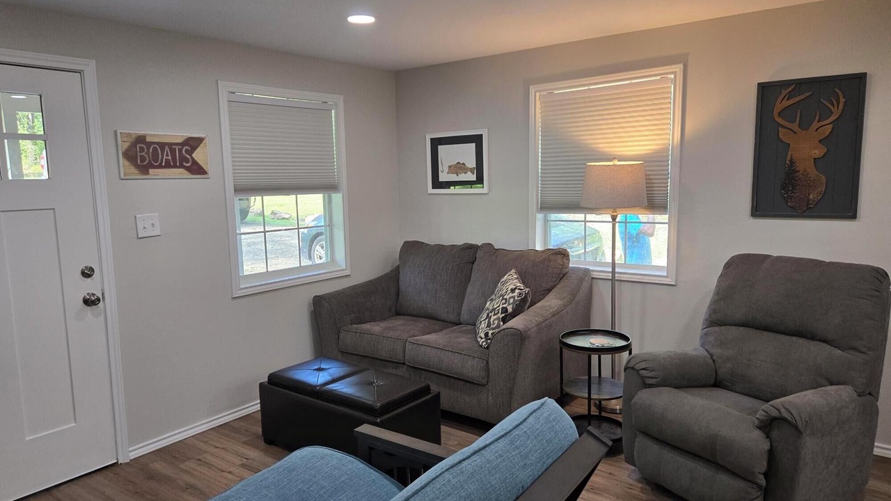 Photo of Livingroom in Broaddus