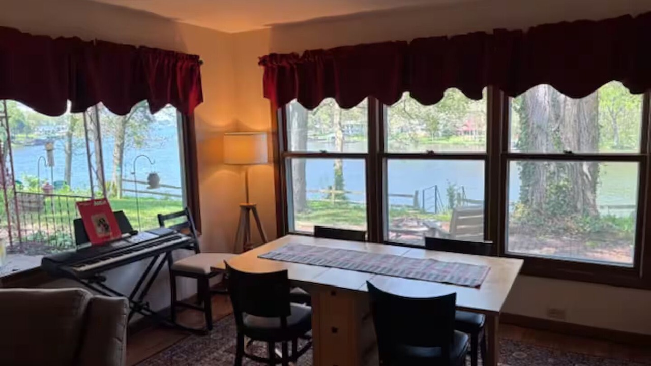 Photo of Others in Monticello