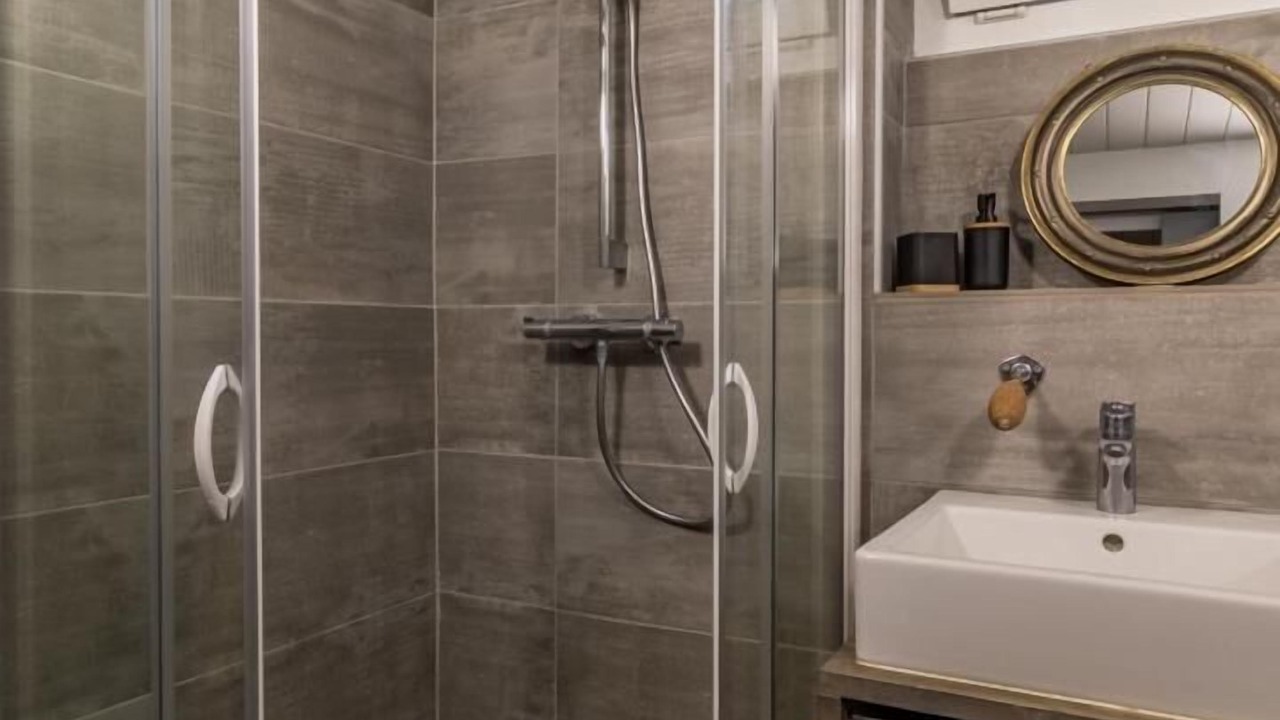 Photo of Bathroom in Mercury