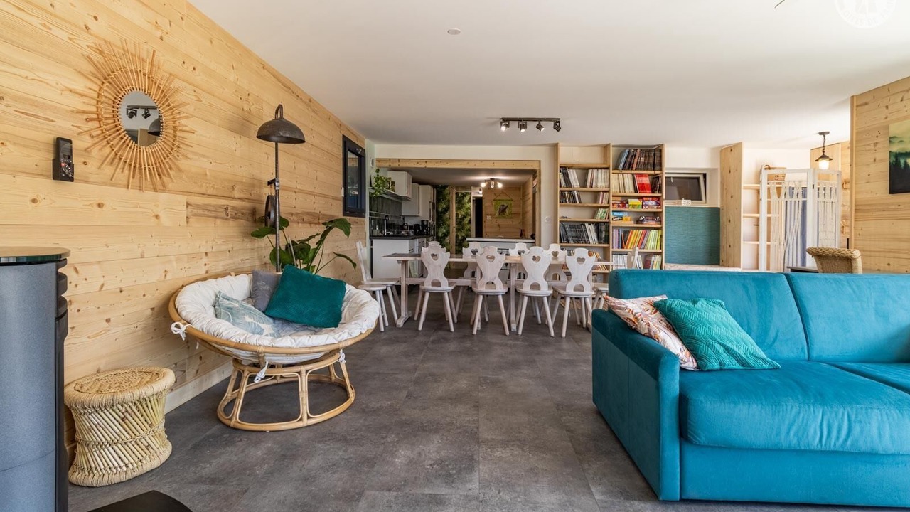 Photo of Livingroom in Mercury