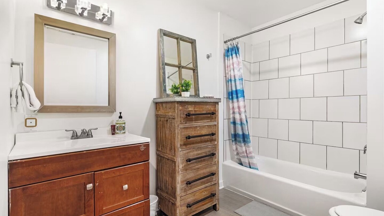 Photo of Bathroom in Cultural District