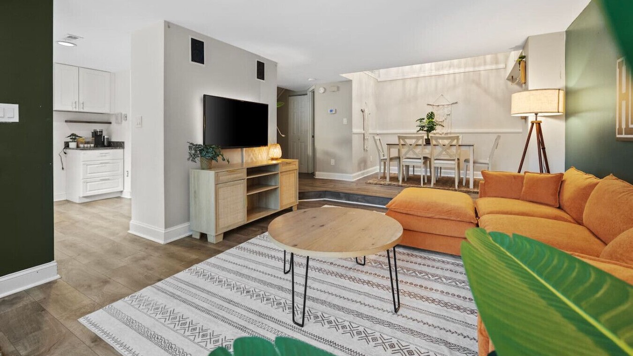 Photo of Livingroom in Montgomery Village