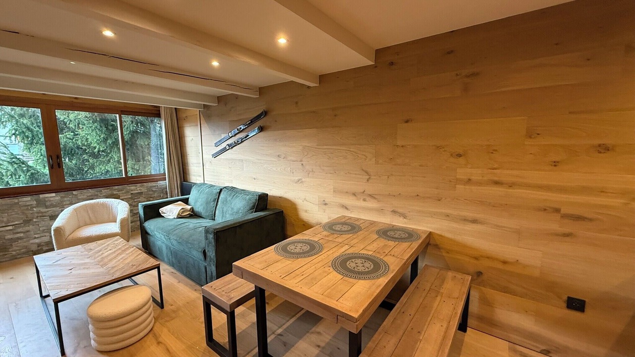 Photo of Others in Peone