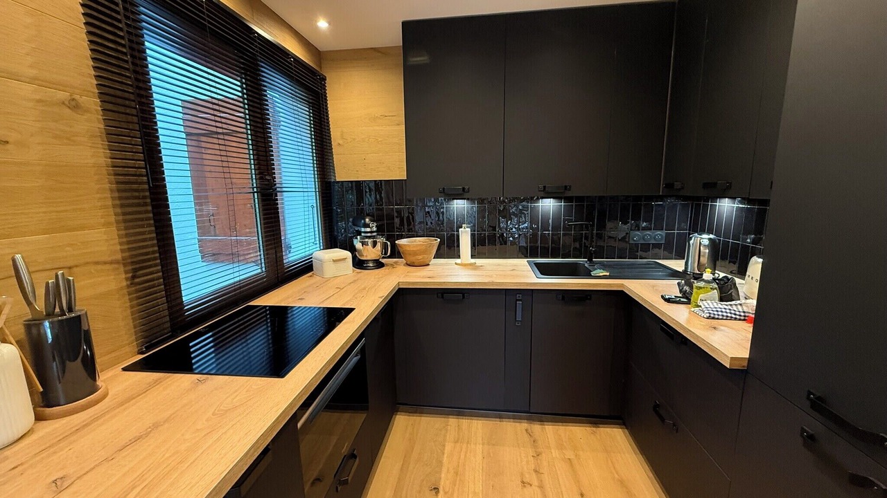 Photo of Kitchen in Peone