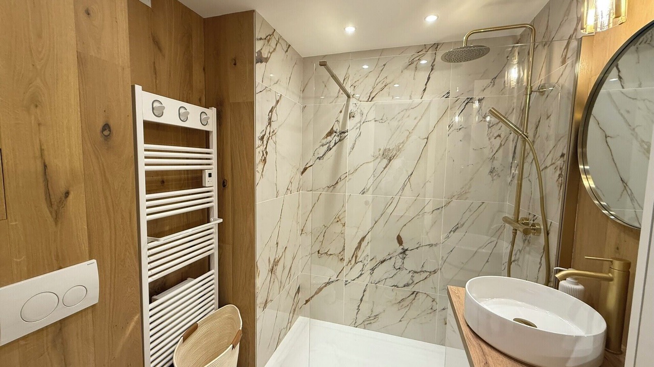 Photo of Bathroom in Peone