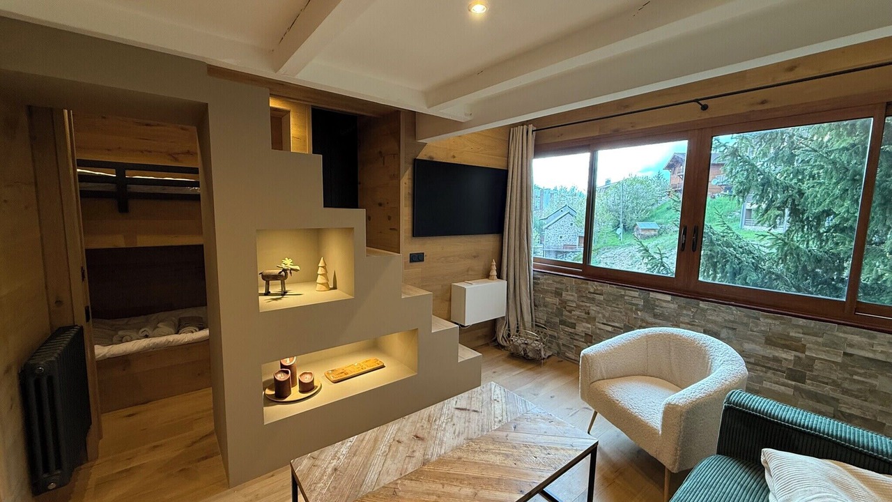 Photo of Livingroom in Peone