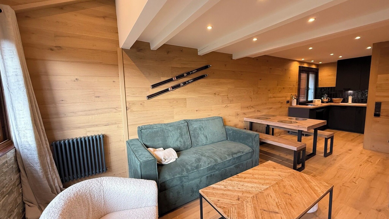 Photo of Livingroom in Peone