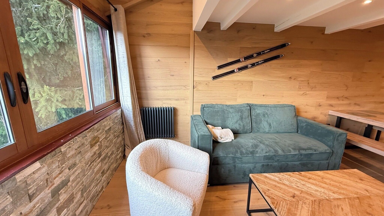 Photo of Livingroom in Peone