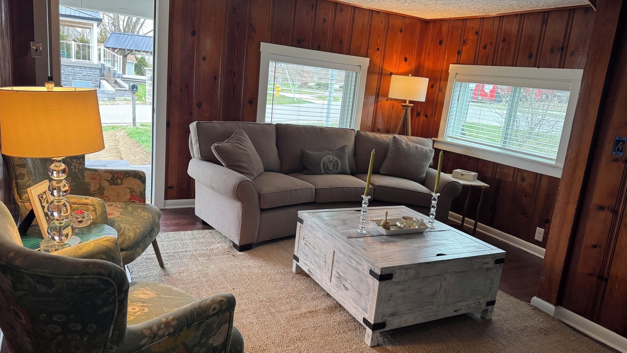 Photo of Livingroom in Shawnee Hills
