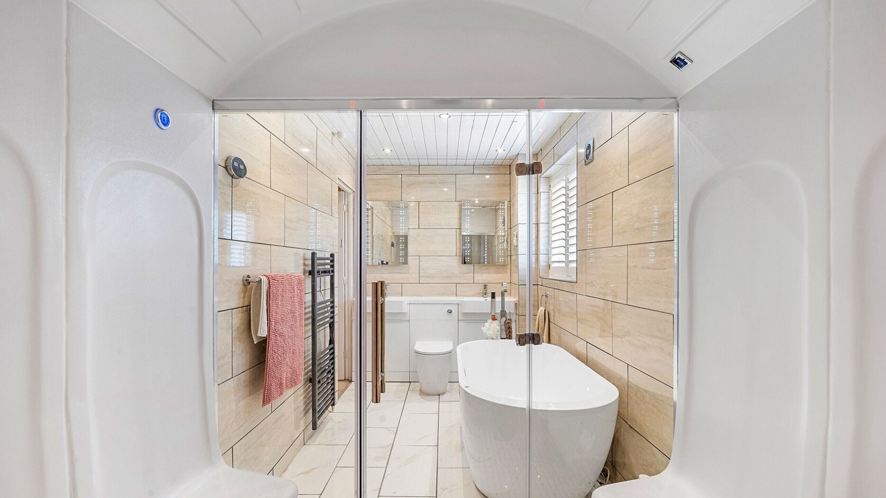 Photo of Bathroom in Upper Dicker