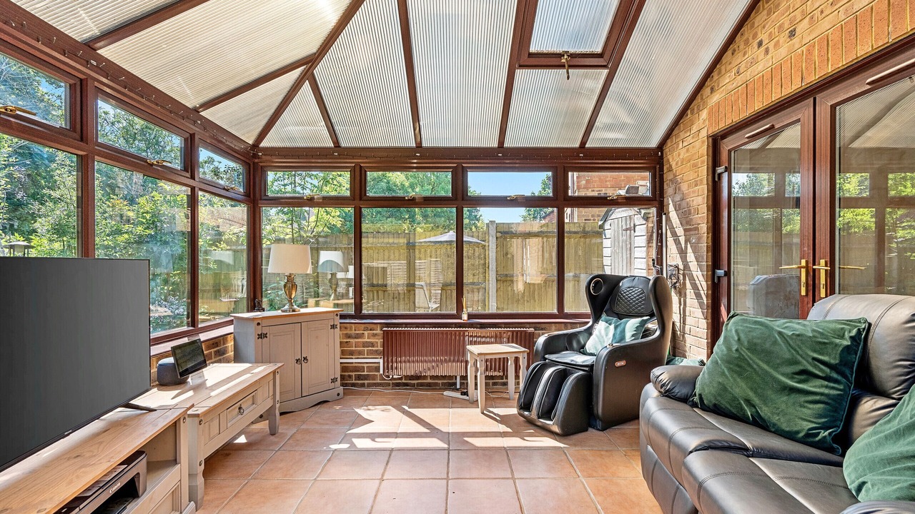 Photo of Livingroom in Upper Dicker