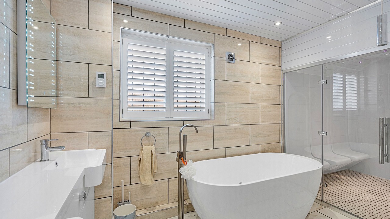 Photo of Bathroom in Upper Dicker