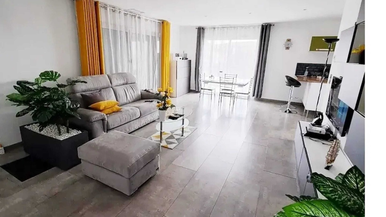 Photo of Livingroom in Flaux