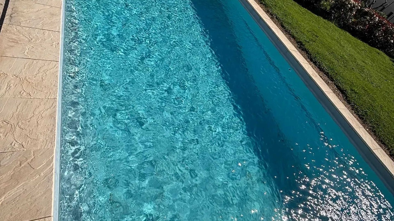 Photo of Outdoor in Flaux