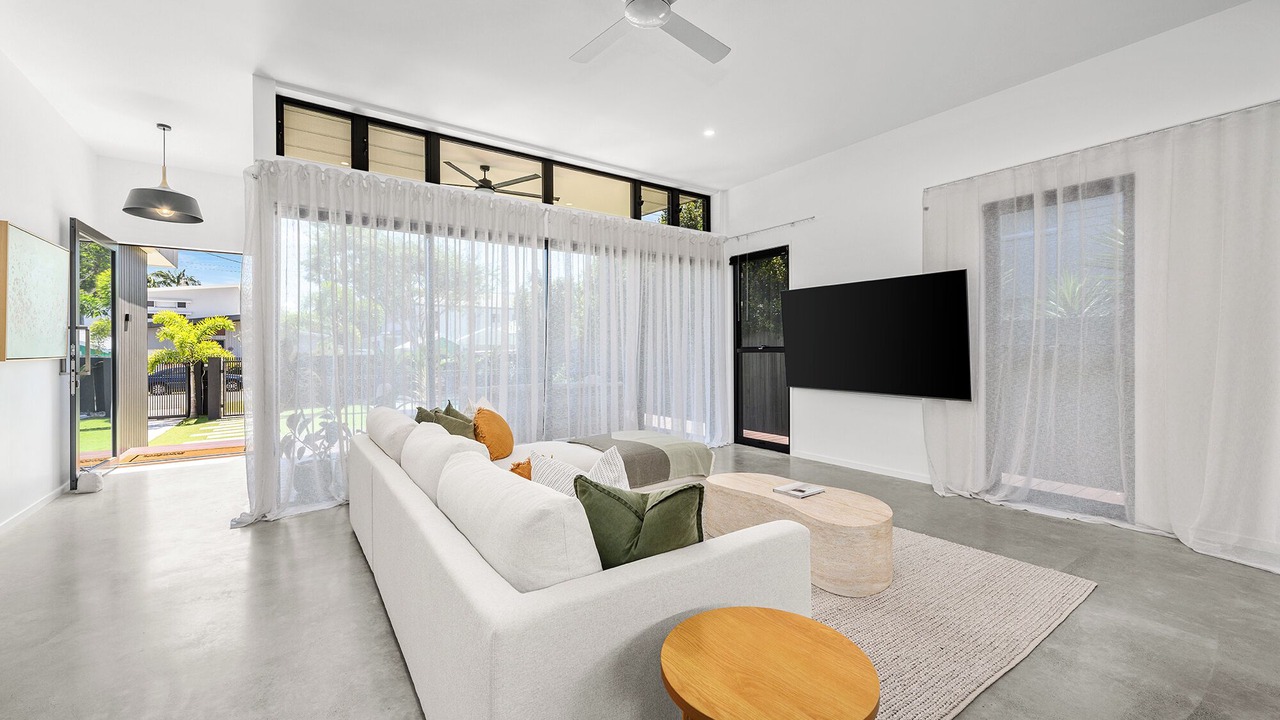 Photo of Livingroom in Burleigh Heads