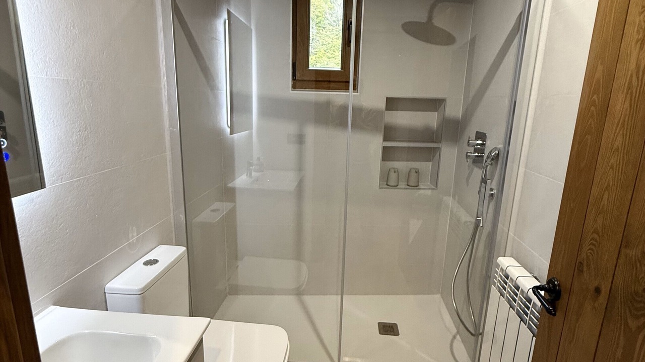 Photo of Bathroom in Aniezo