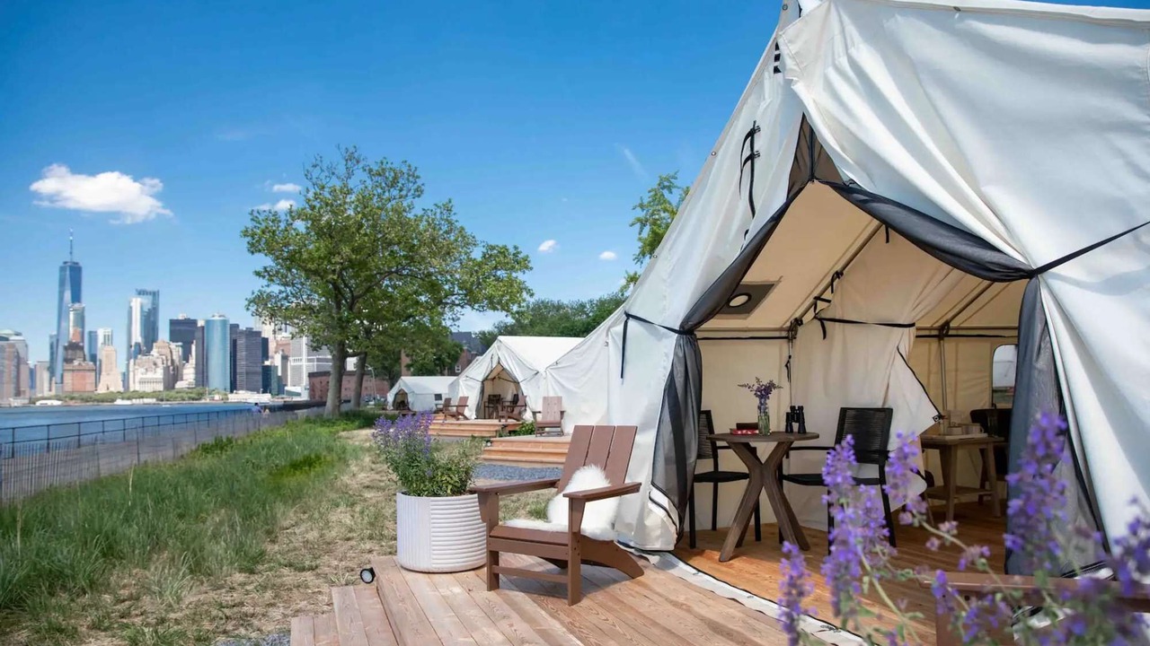 Photo of Others in Manhattan