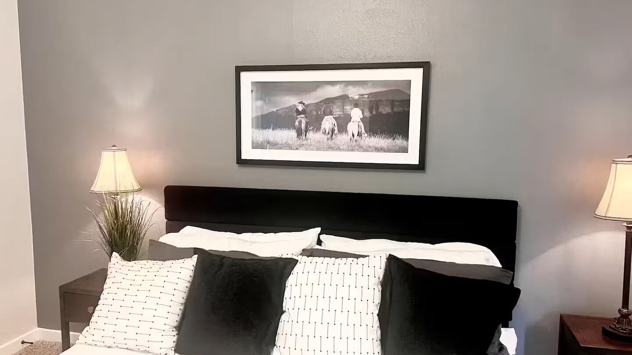 Photo of Bedroom in East Congress