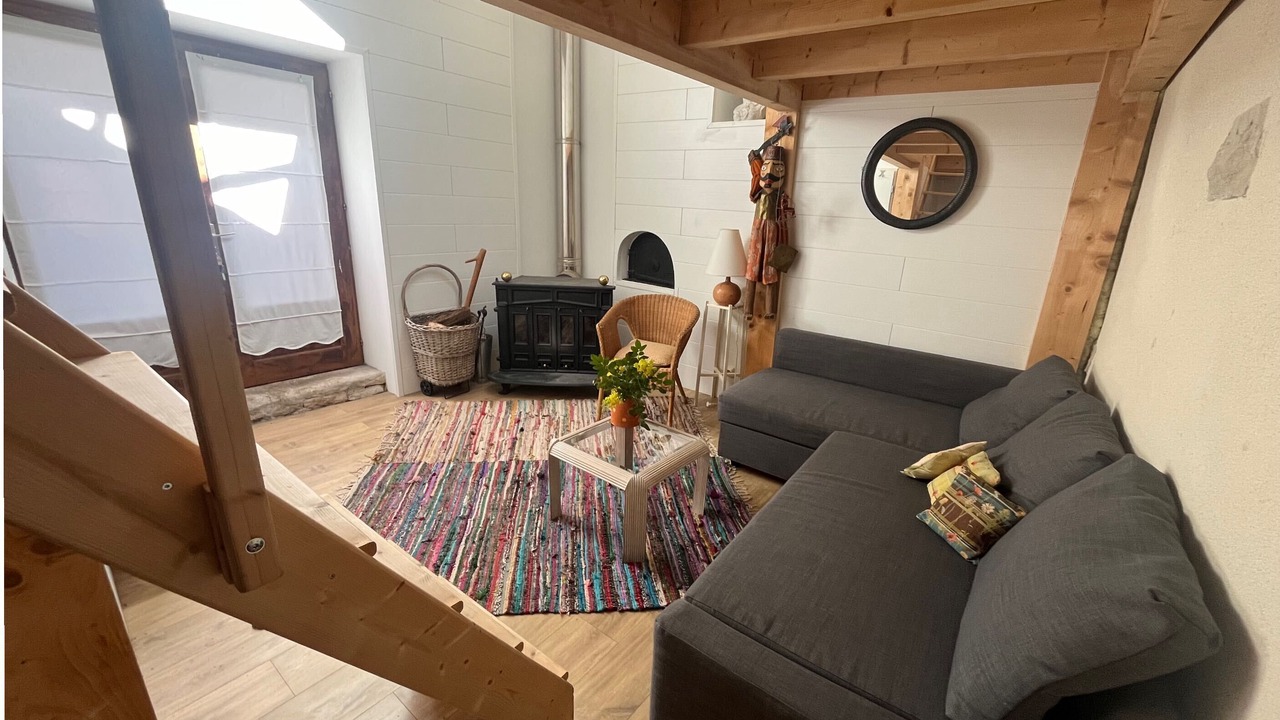 Photo of Livingroom in Doucier