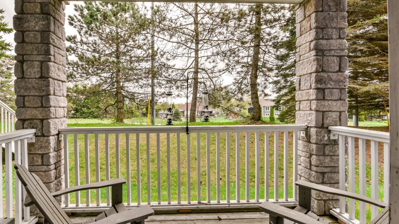Photo of Patio Balcony in Oro-Medonte