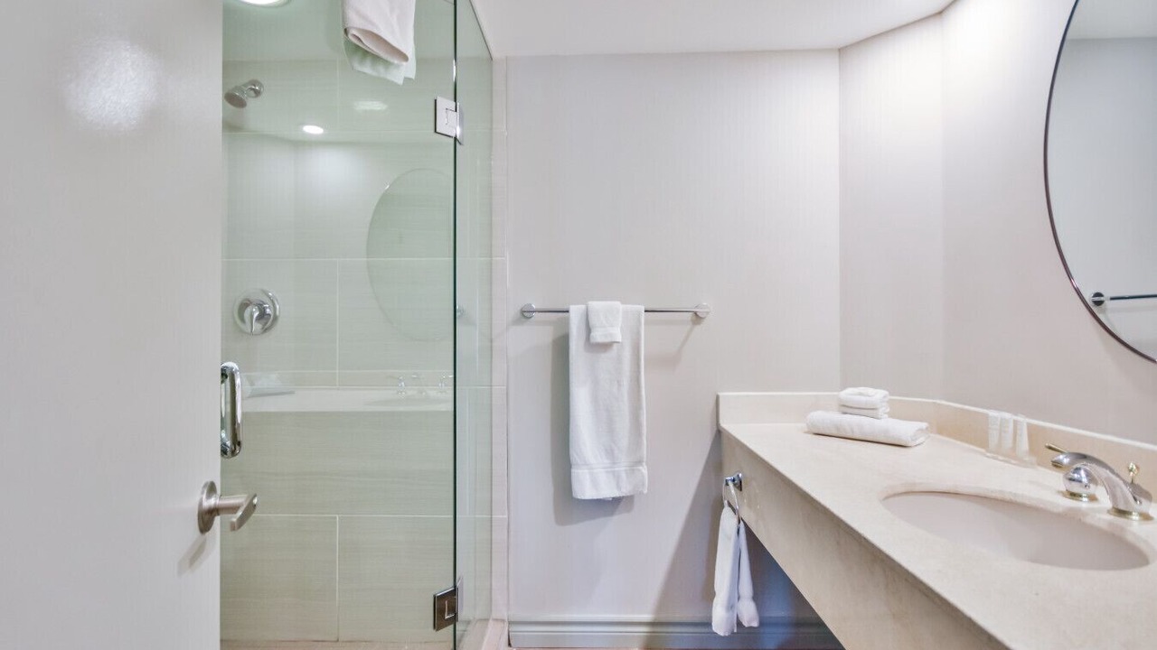 Photo of Bathroom in Oro-Medonte