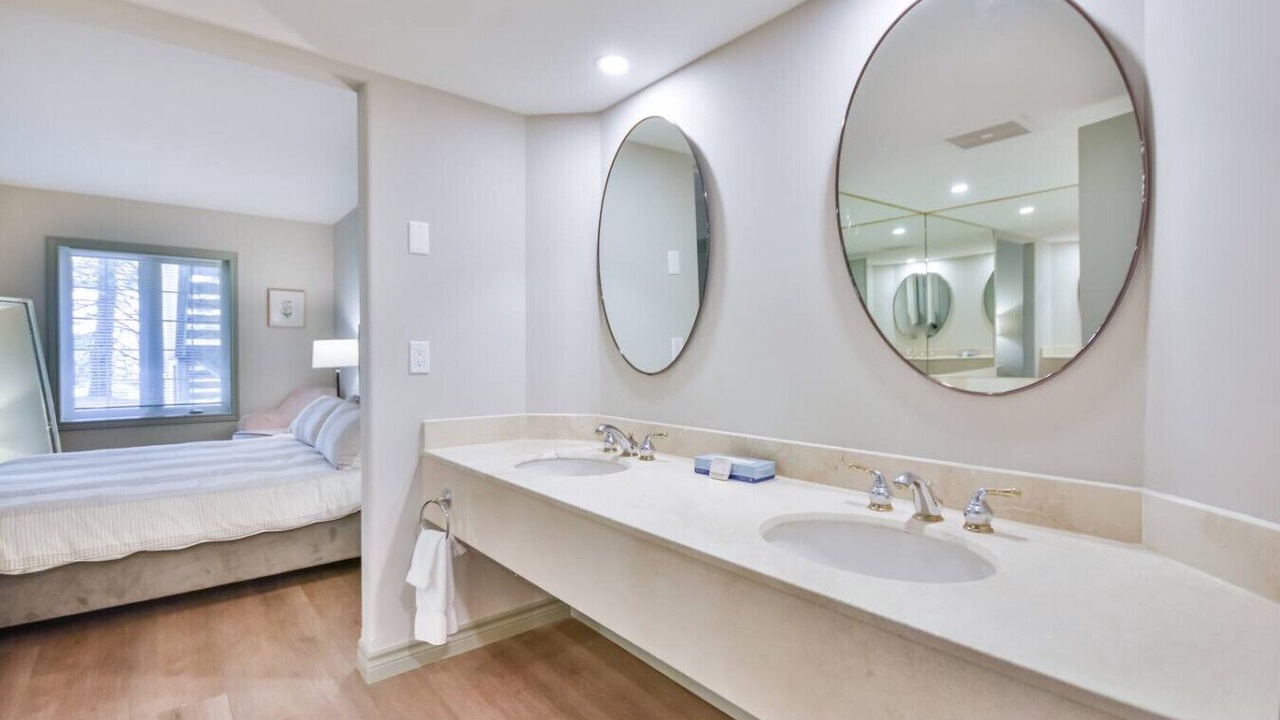 Photo of Bathroom in Oro-Medonte