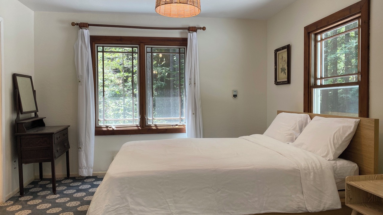 Photo of Bedroom in Cazadero