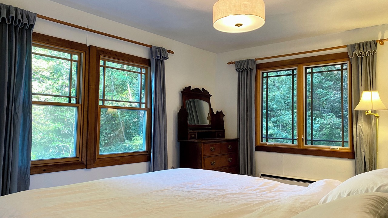 Photo of Bedroom in Cazadero