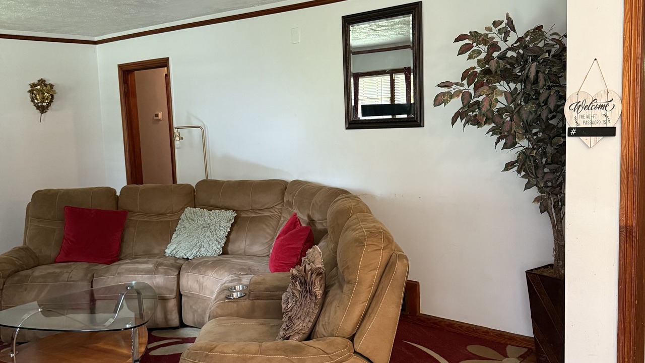 Photo of Livingroom in Candler-McAfee