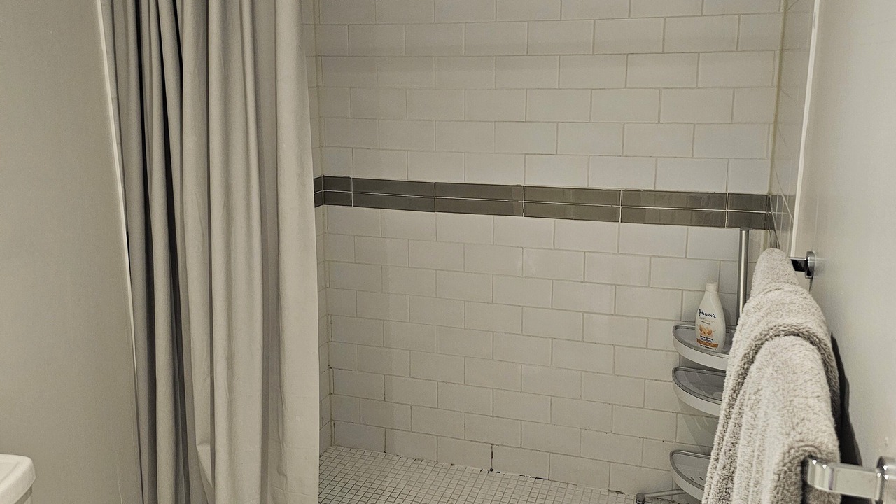 Photo of Bathroom in Hurontario