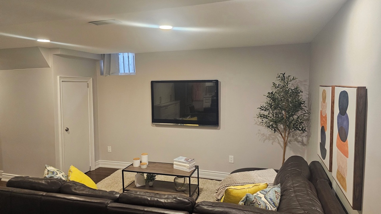 Photo of Livingroom in Hurontario
