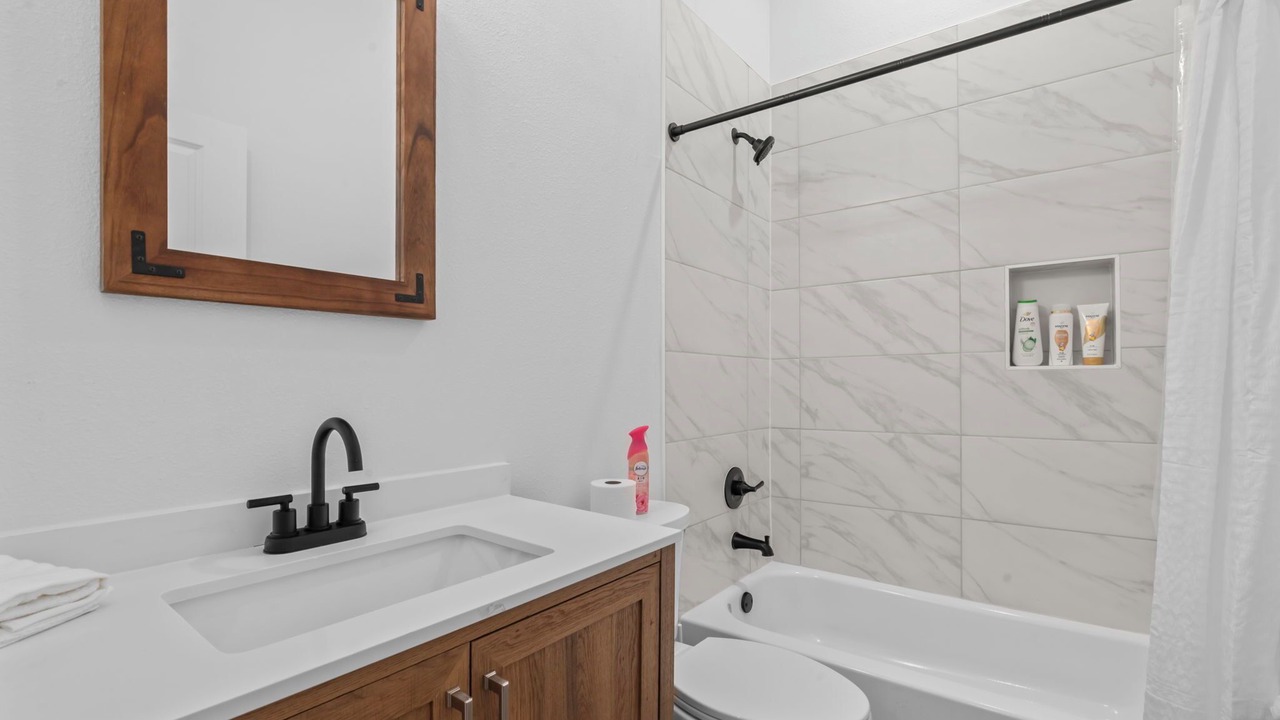 Photo of Bathroom in Green Cove Springs