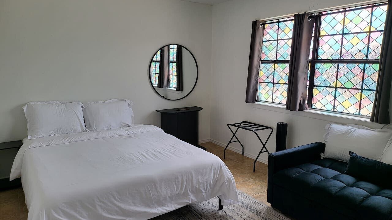 Photo of Bedroom in Eastern Division