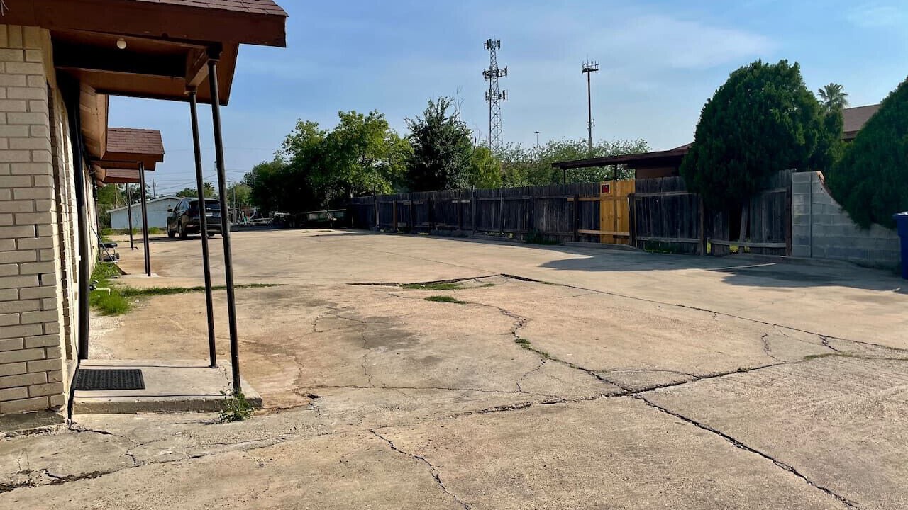 Photo of Outdoor in Eastern Division