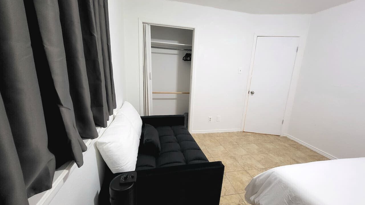 Photo of Bedroom in Eastern Division